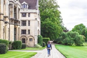 Can You Be Enrolled In Two Colleges At Once All You Need to Know